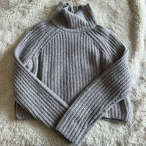 Abercrombie & Fitch Sweater